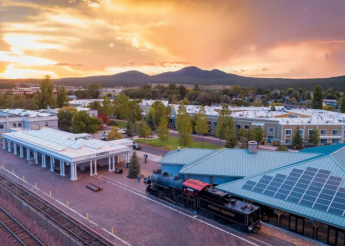 Grand Canyon Railway 4* Williams